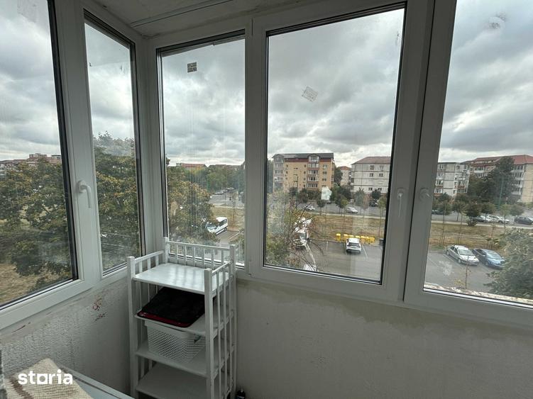 Apartament cu 2 camere semidecomandat în Soarelui