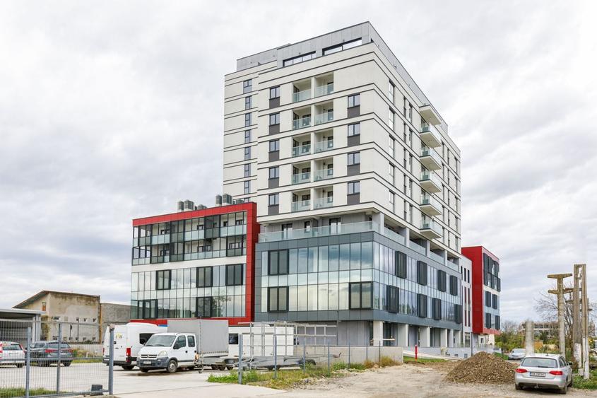 Birou, de 4,152 mp, în Complex Studențesc
