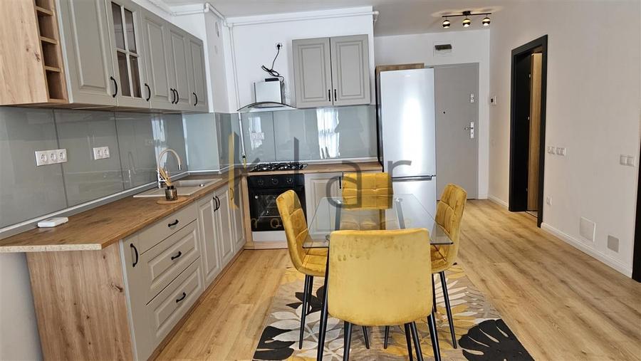 Apartament cu 2 camere semidecomandat, mobilat în Zorilor