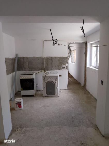 Casă cu 4 camere cu Teren 174 Mp în Călărași