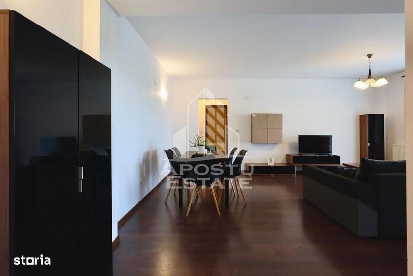 Apartament cu 3 camere semidecomandat în Subcetate