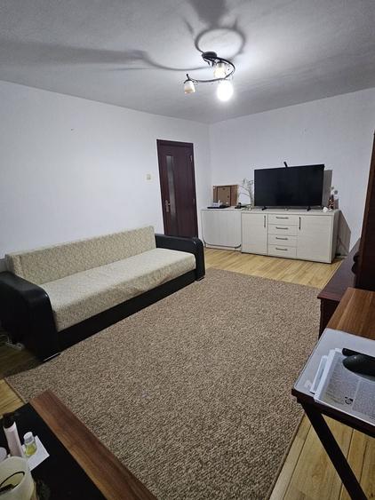 Apartament cu 2 camere decomandat în Sud