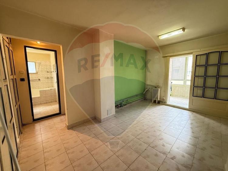 Apartament cu 2 camere decomandat în Central