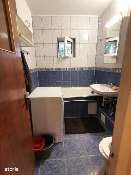 Apartament cu 2 camere semidecomandat în Grivița