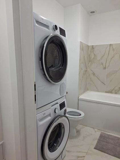 Apartament cu 2 camere decomandat, mobilat în Central