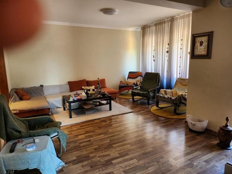Casă cu 5 camere cu Canalizare în Dragomirești-Vale