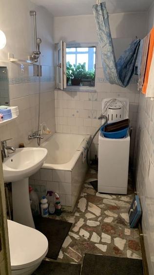 Apartament cu 3 camere decomandat în Traian