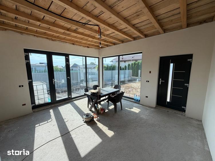 Casă cu 4 camere cu Teren 250 Mp în Vânători