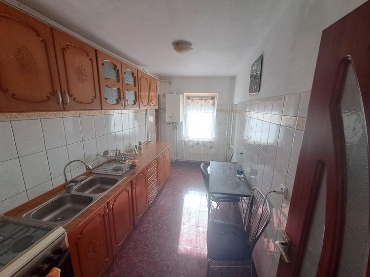 Apartament cu 2 camere decomandat în Răcădău