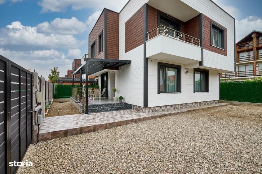 Casă cu 4 camere în Ștefănești