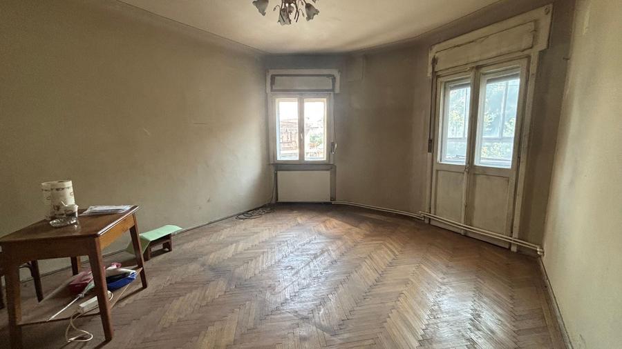 Apartament cu 2 camere în P-ța Unirii