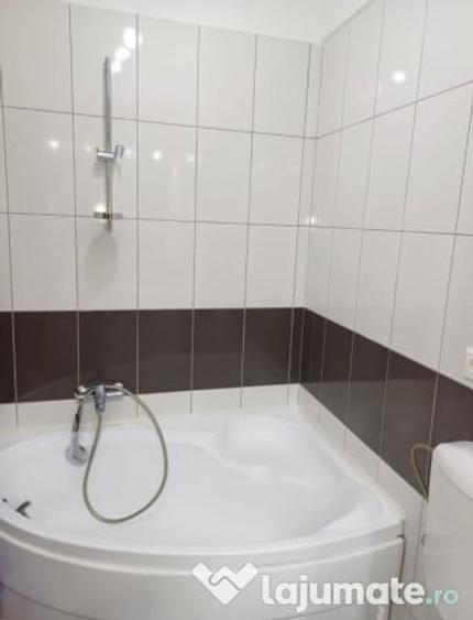 Apartament 3 camere, Centru - 1