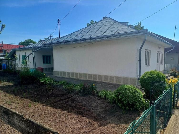 Casă cu 4 camere în Central