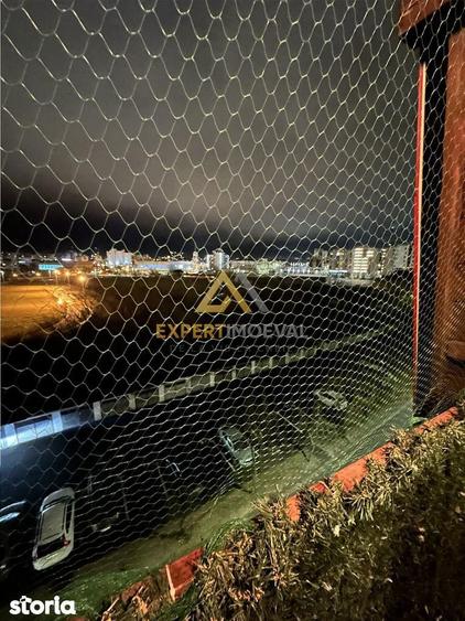 Apartament cu 3 camere decomandat în Republicii