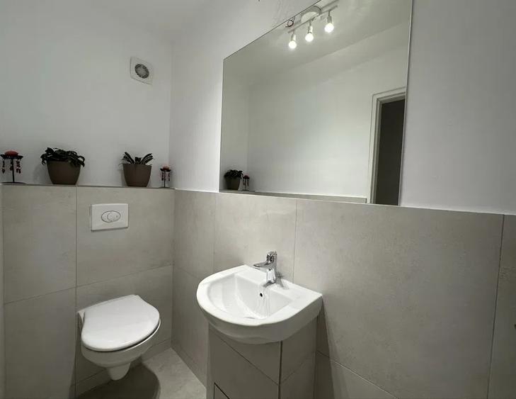 Apartament cu 3 camere decomandat, mobilat în Basarabia