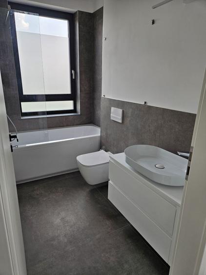 Apartament cu 2 camere semidecomandat în Dumbrăvița