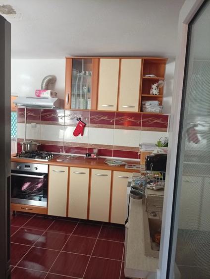 Casă cu 4 camere cu Teren 2802 Mp în Central