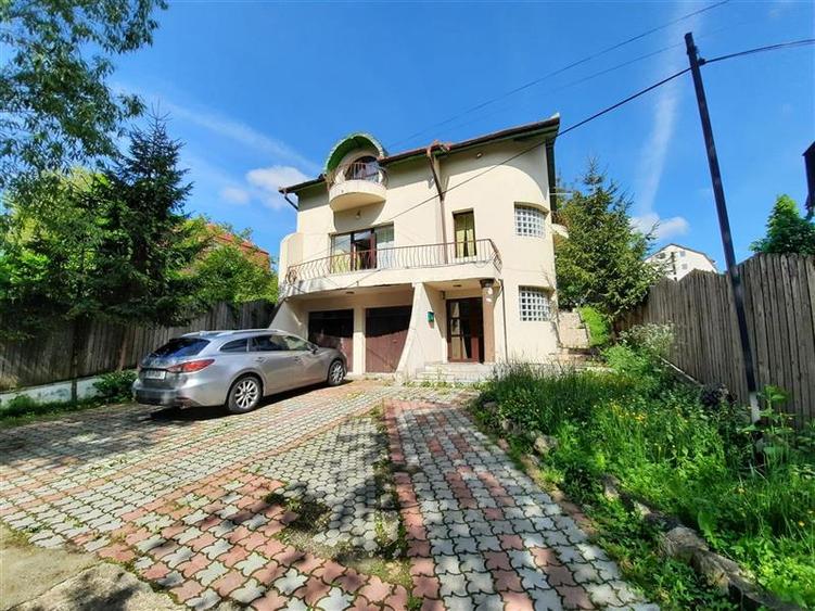 Casă individuală cu 4 camere cu Canalizare în Andrei Mureșanu