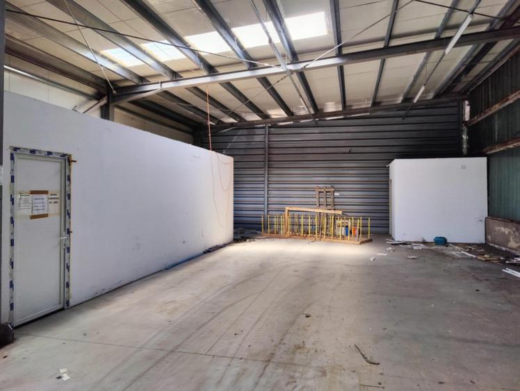 Spațiu comercial, de 1,087 mp, în Ștefănești