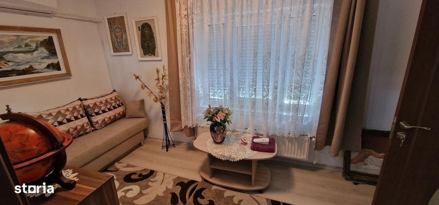 Casă cu 3 camere în Central
