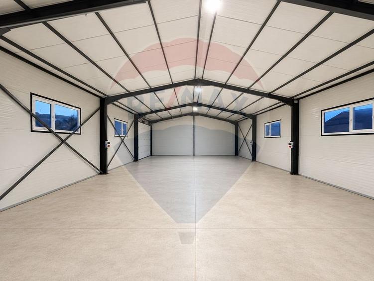 Spațiu industrial, de 255 mp, în Vest