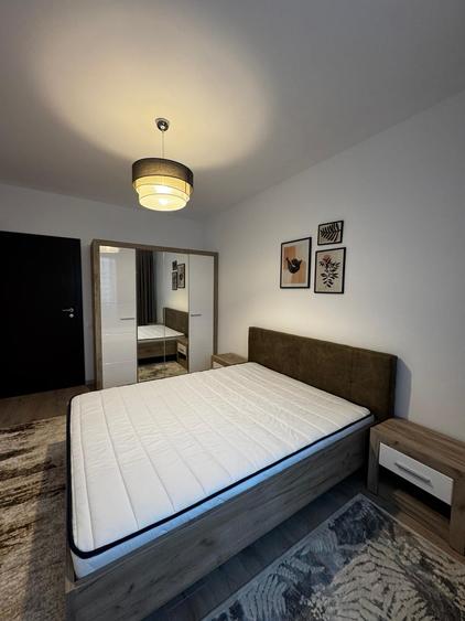 Apartament cu 2 camere semidecomandat în Păcii