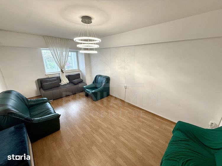 Apartament cu 3 camere decomandat în Central