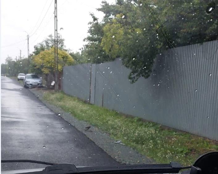 Casă cu 3 camere cu Teren 1000 Mp în Vărăști