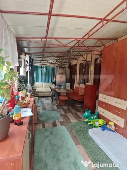 Casă cu 2 camere cu Teren 150 Mp în Zărnești