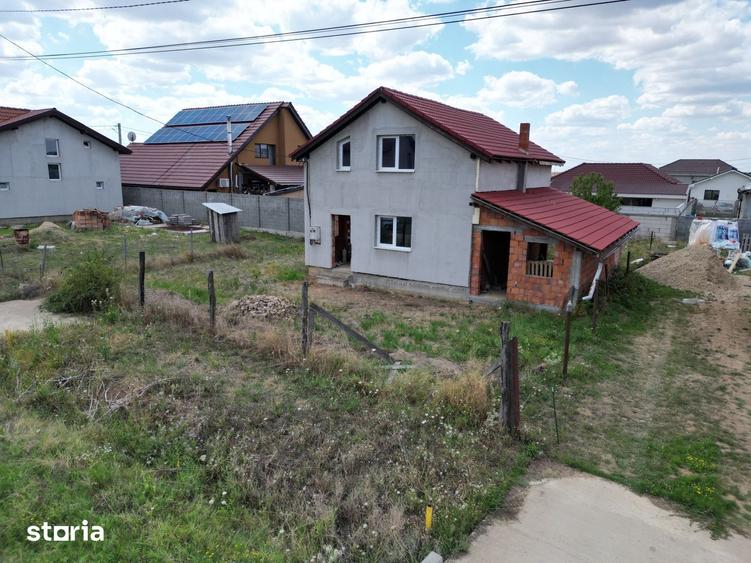 Casă cu 3 camere cu Teren 500 Mp în Frumușeni