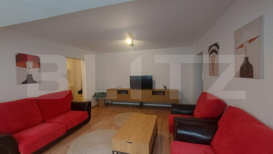 Apartament cu 3 camere decomandat în Careiului