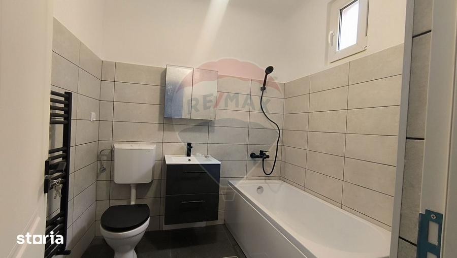 Casă cu 2 camere decomandat cu Teren 200 Mp în Gheorgheni