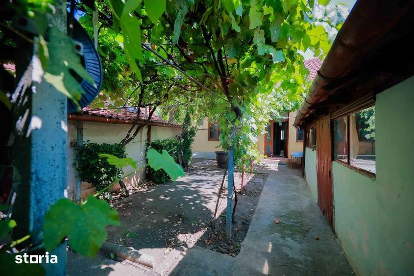 De vanzare casa cu 3 camere in Oradea, langa Facultatea Agora - 1