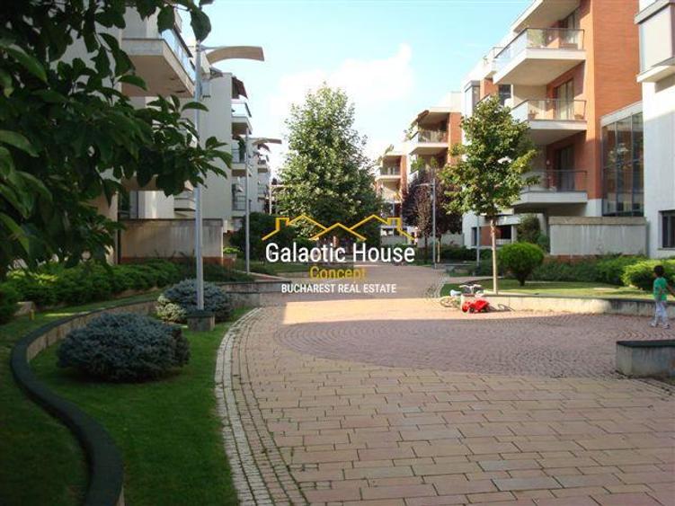 Apartament cu 4 camere decomandat, mobilat în Central