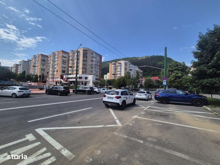 Spațiu comercial, de 150 mp, în Răcădău