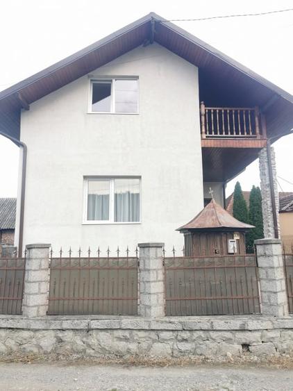 Casă individuală cu 4 camere cu Canalizare în Valea Drăganului