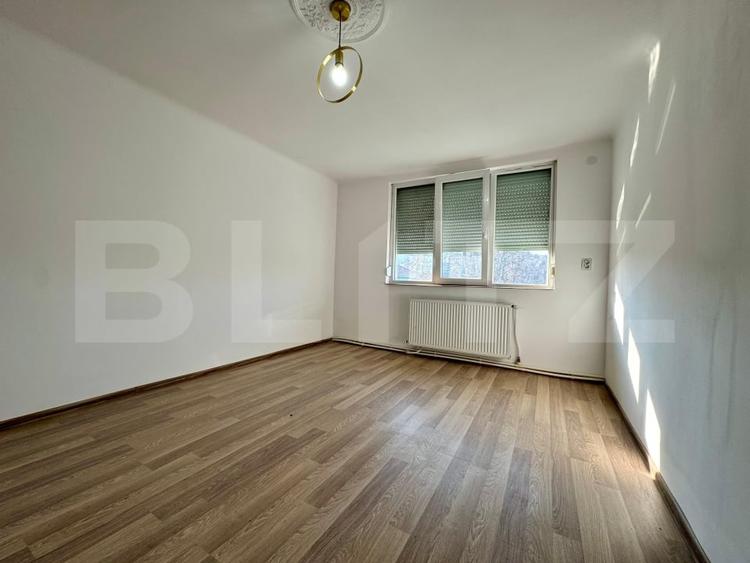Apartament cu 2 camere decomandat în Spitalul Județean
