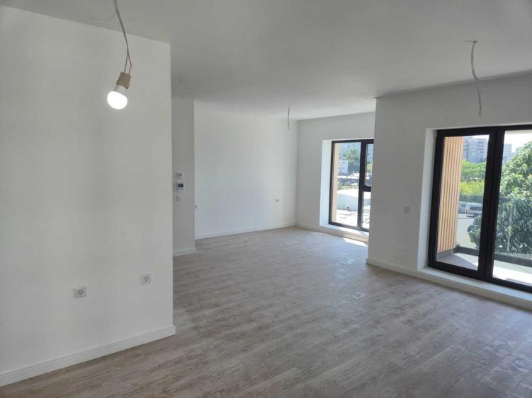 Apartament cu 2 camere semidecomandat în Fundeni