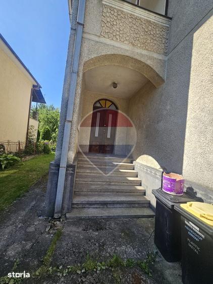 Casă cu 6 camere cu Teren 631 Mp în Ultracentral