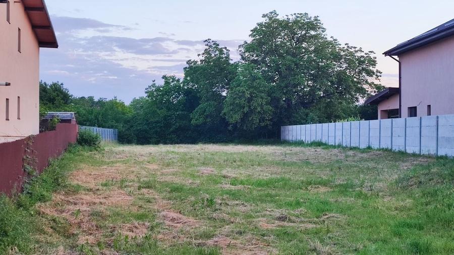 Teren Construcții intravilan de 1154 mp, în Cornetu