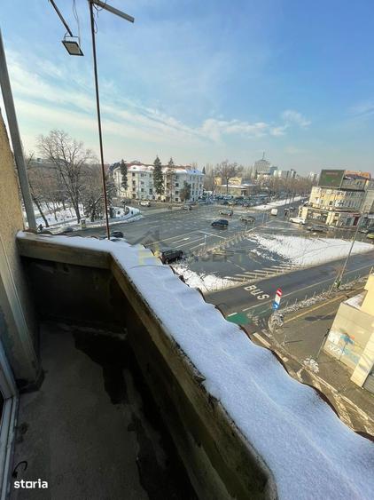 Apartament cu 3 camere decomandat în Dorobanți