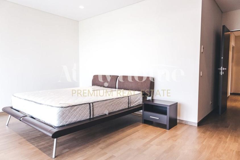 Apartament cu 4 camere decomandat, mobilat în Primăverii