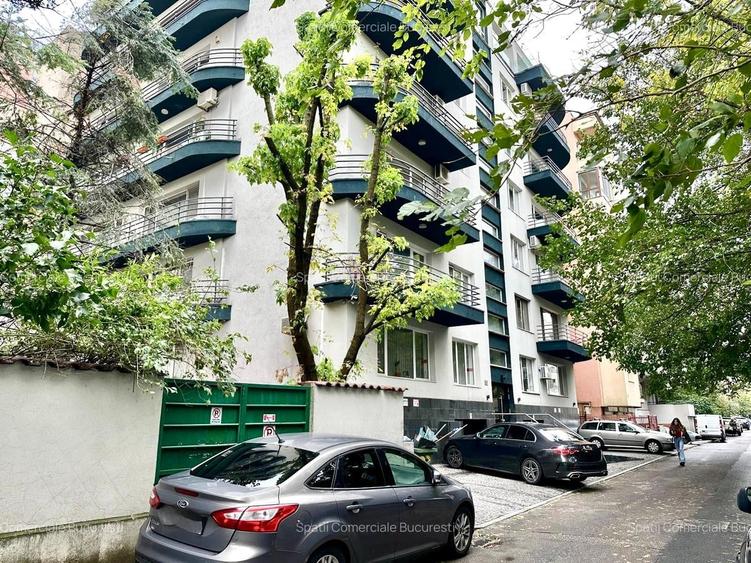 Apartament cu 4 camere în Primăverii