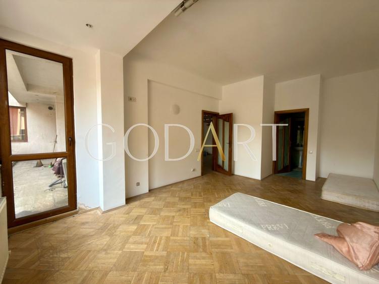 Apartament cu 3 camere decomandat în Aviatorilor