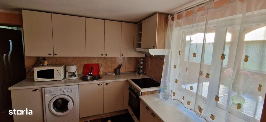 Casă cu 3 camere în Bogdănești
