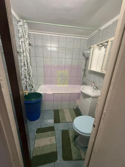 Apartament cu 3 camere decomandat în Crângași
