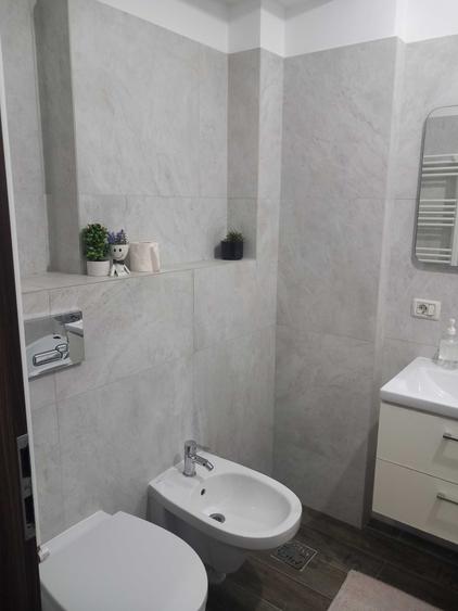 Apartament cu 3 camere decomandat în Cug