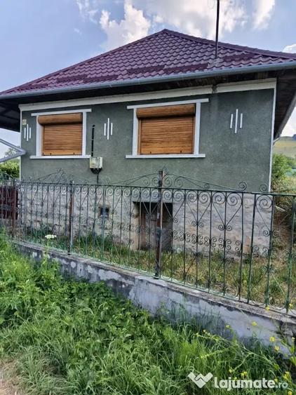 Casă cu 3 camere în Central