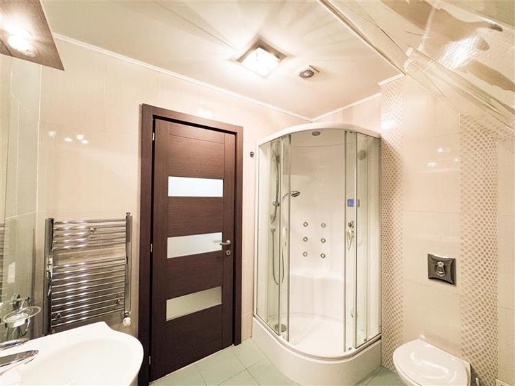 Apartament cu 3 camere decomandat, mobilat în Aviatorilor