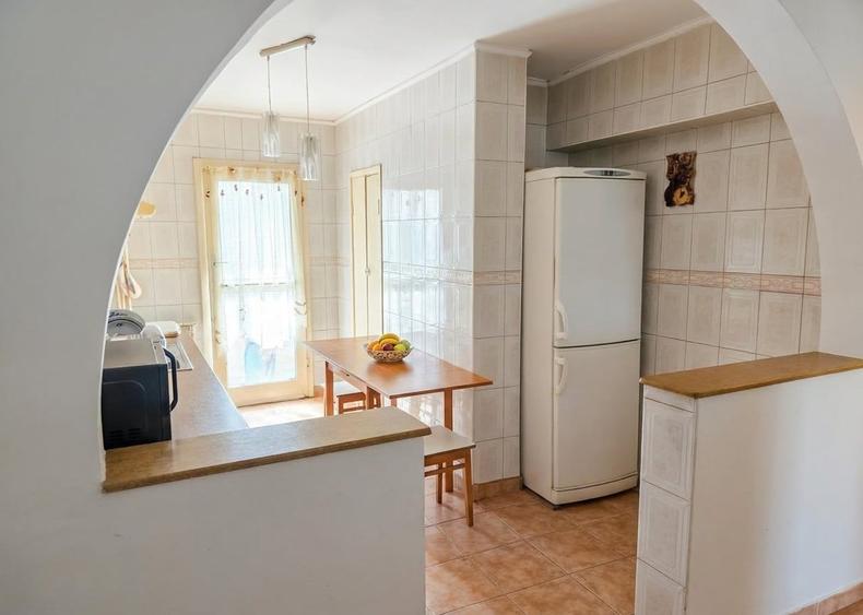 Apartament cu 3 camere decomandat, mobilat în Răcădău